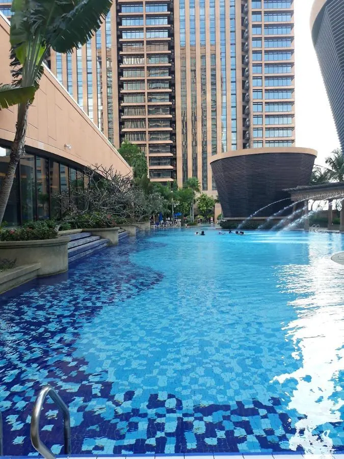 Raymond Suites At Berjaya Times Square Kuala Lumpur