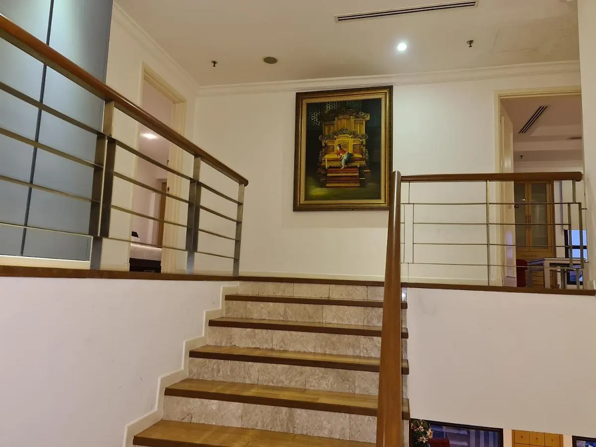 Apartment Raymond Suites At Berjaya Times Square Kuala Lumpur