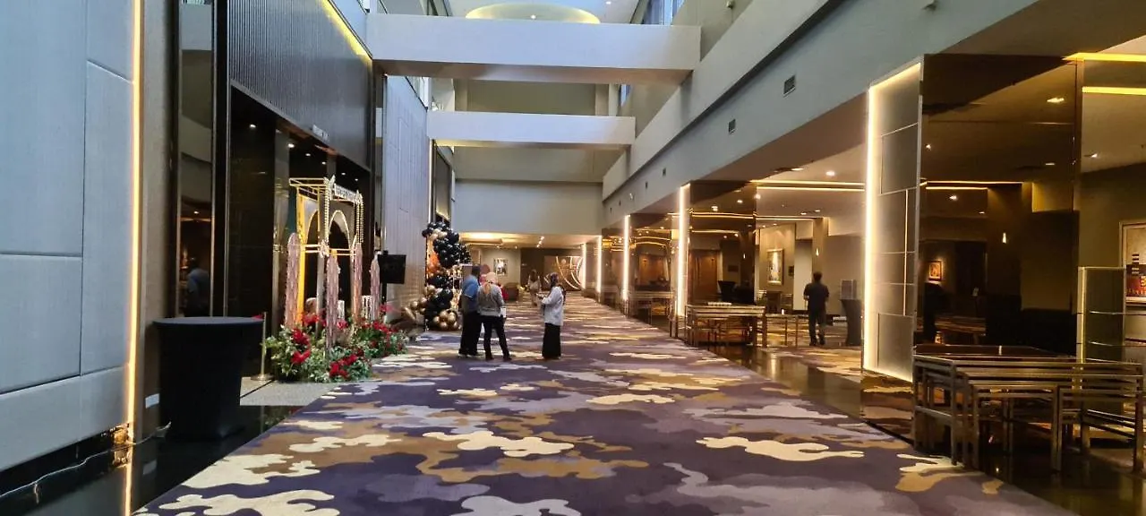 Raymond Suites At Berjaya Times Square Kuala Lumpur